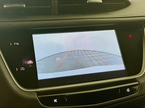 Used 2025 Cadillac XT5 Luxury FWD image 21