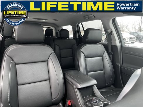 Certified 2023 GMC Acadia SLT w/ Trailering Package image 39