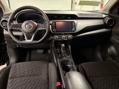 Used 2023 Nissan Kicks SV FWD image 27