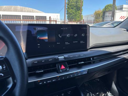 Used 2025 Kia K4 FWD image 17