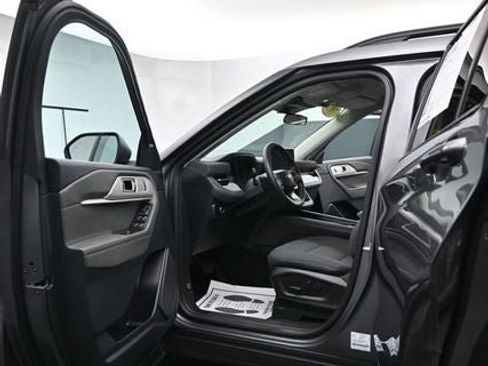Certified 2025 Ford Explorer Active AWD/4WD image 17