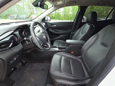 Certified 2022 Buick Encore GX Essence w/ Sport Touring Package FWD image 15