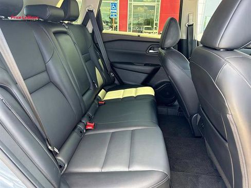 Used 2023 Nissan Rogue SV w/ SV Premium B Package FWD image 9