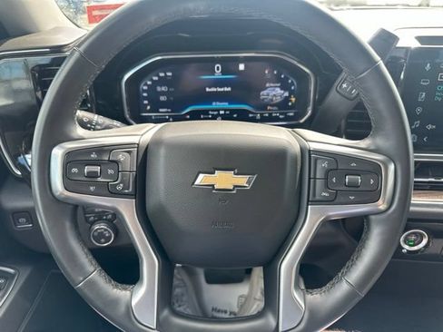 Used 2023 Chevrolet Silverado 1500 LT AWD/4WD image 18