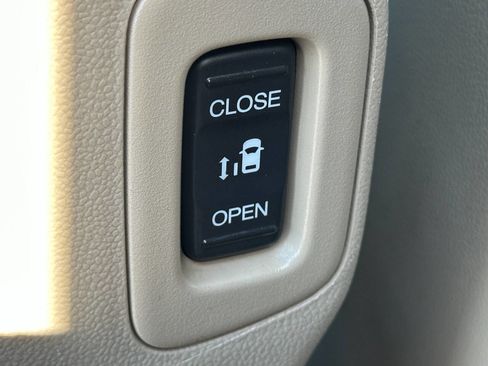 Used 2013 Honda Odyssey EX-L image 24