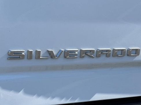 Used 2025 Chevrolet Silverado 2500 LT w/ Convenience Package image 51