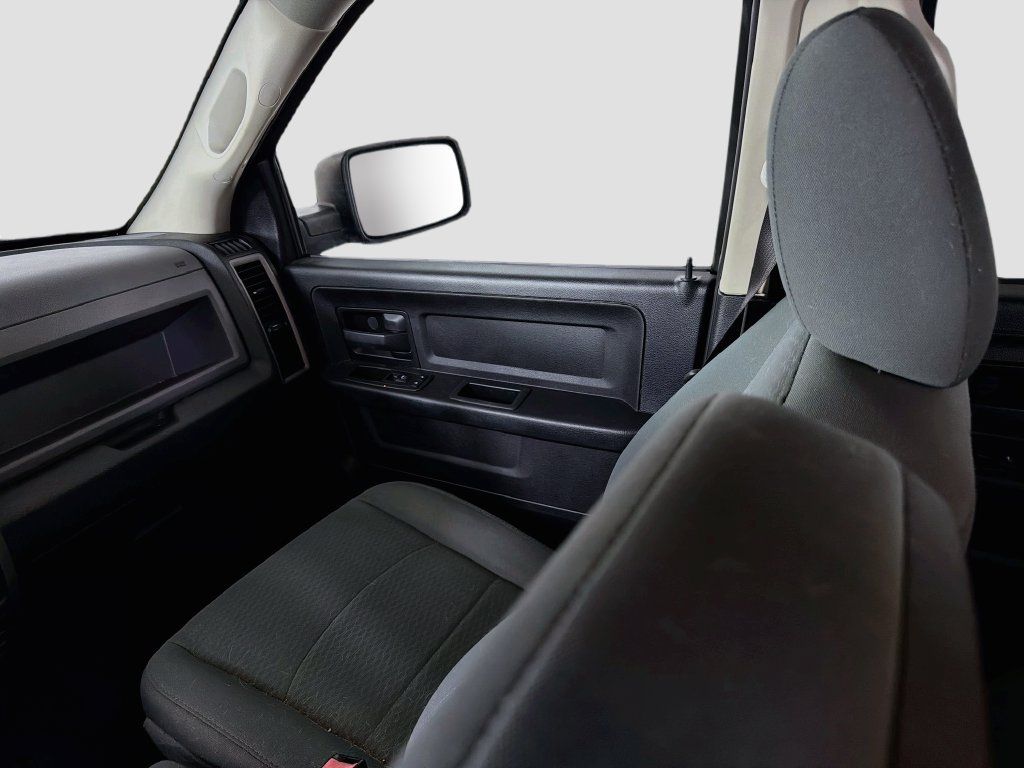 Used 2015 RAM 1500 Express w/ Black Ram 1500 Express Group AWD/4WD image 20