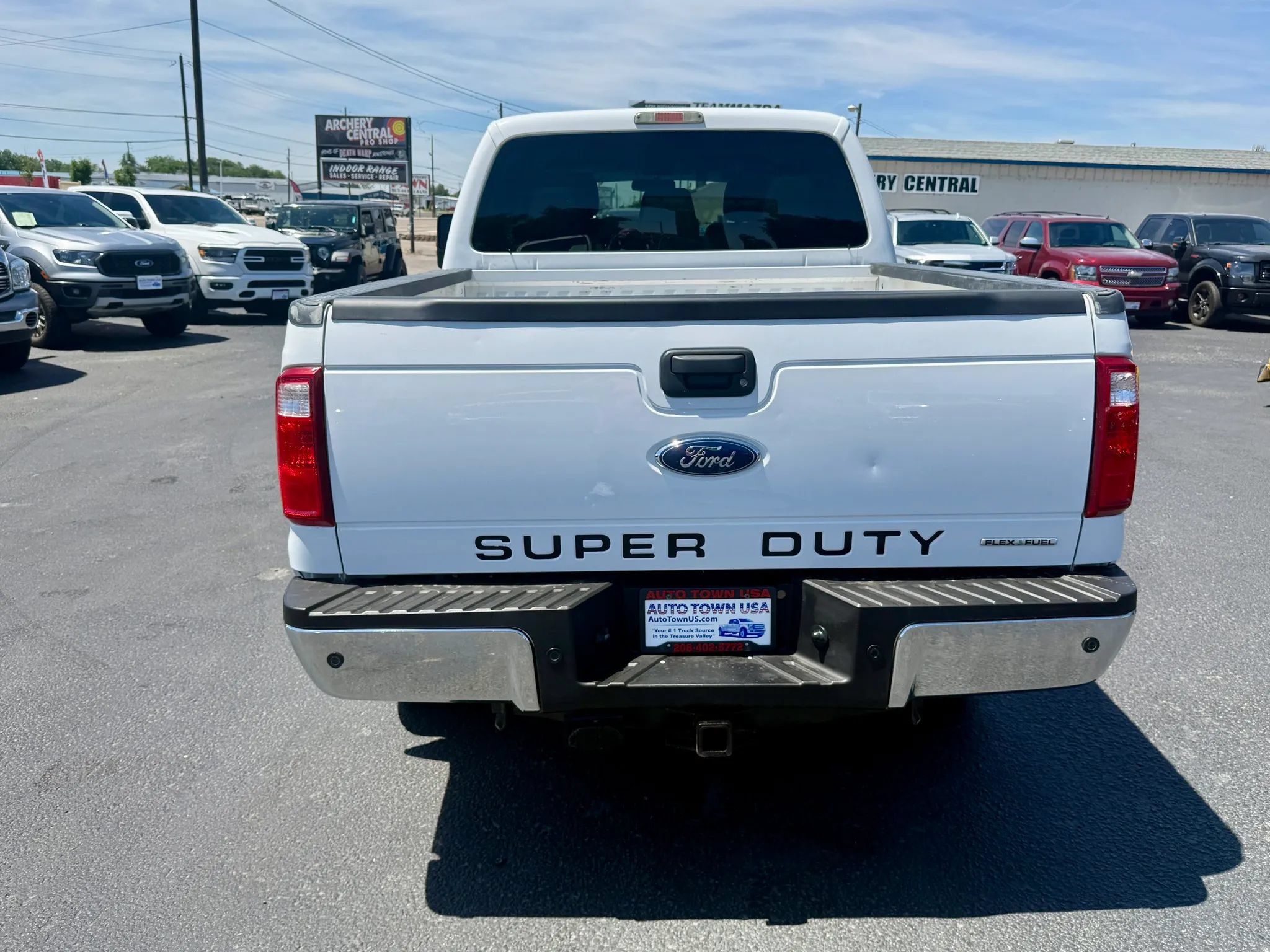 Used 2015 Ford F250 XLT w/ XLT Value Package AWD/4WD image 4