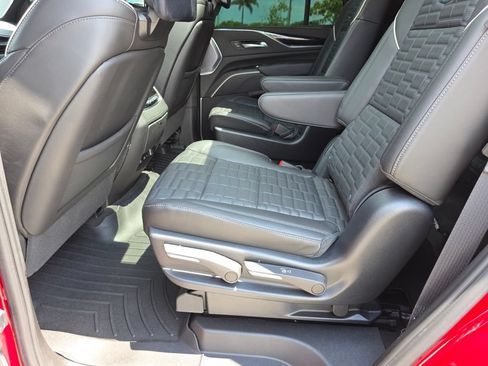 Used 2023 Cadillac Escalade V w/ LPO, ONYX Package AWD/4WD image 25