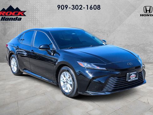 Used 2025 Toyota Camry LE FWD image 3