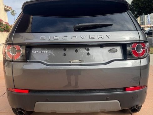 Used 2017 Land Rover Discovery Sport SE AWD/4WD image 8