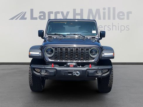 New 2025 Jeep Wrangler Unlimited Rubicon w/ Steel Bumper Group image 8