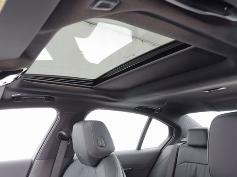 New 2026 BMW 530i xDrive 530i xDrive w/ M Sport Package image 14