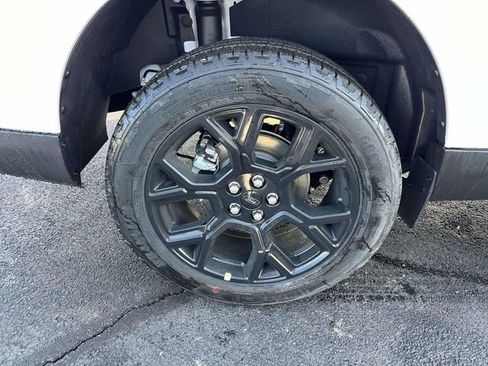 New 2026 Ford Maverick Lariat w/ Black Appearance Package image 10