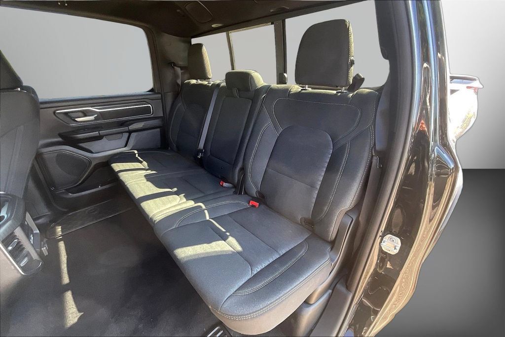 Used 2025 RAM 1500 Big Horn AWD/4WD image 23