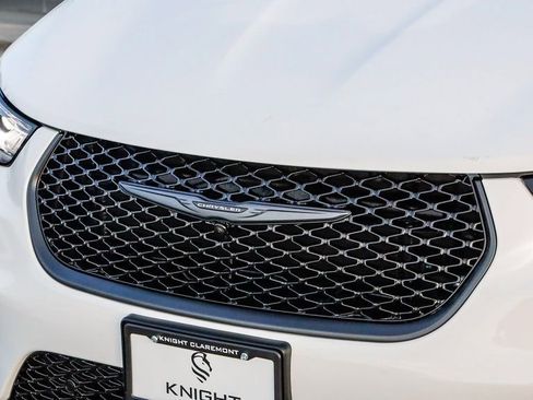 New 2026 Chrysler Pacifica Select w/ S Appearance Package image 6