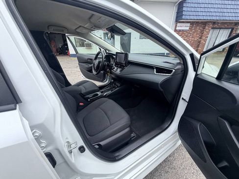 Used 2022 Toyota Corolla LE FWD image 57