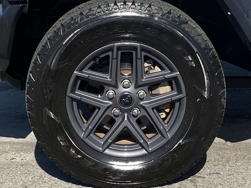 Used 2024 Jeep Wrangler Unlimited Sport AWD/4WD image 8