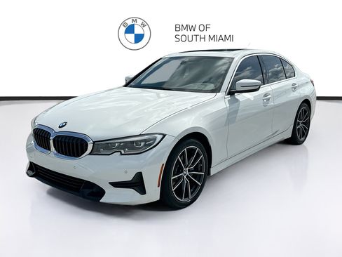 Used 2021 BMW 330i Sedan w/ Convenience Package RWD image 3