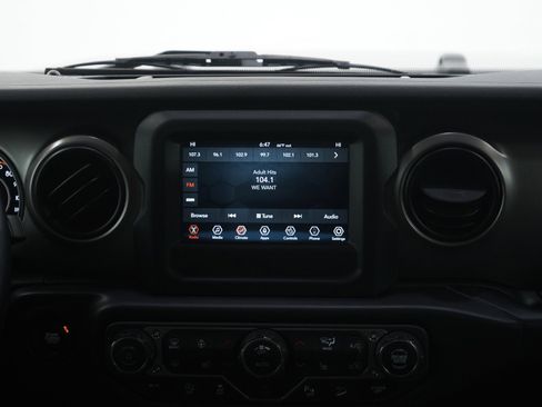 Used 2018 Jeep Wrangler Unlimited Sport S image 14