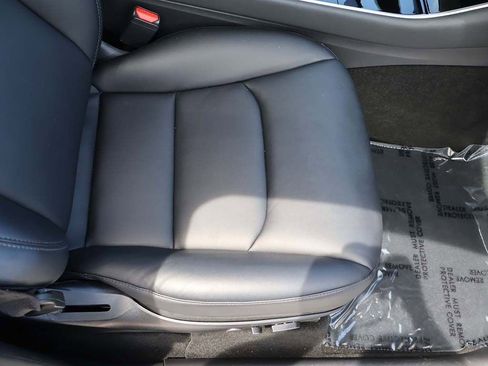 Used 2021 Tesla Model Y Long Range image 41