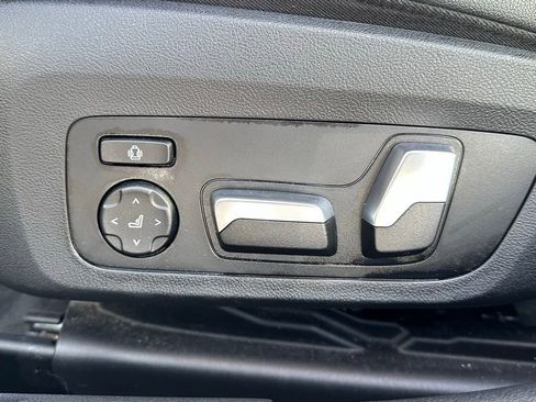 Used 2019 BMW 330i xDrive Sedan w/ Convenience Package image 19