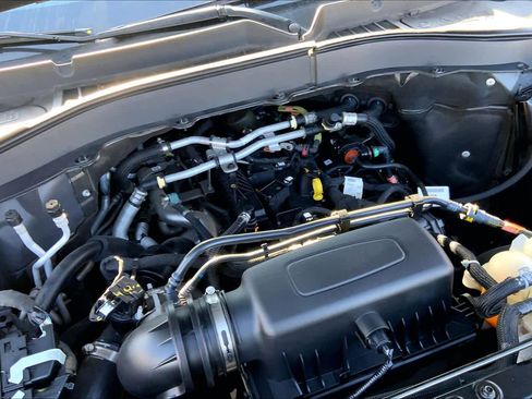 Used 2021 Ford Explorer XLT w/ Equipment Group 202A image 31