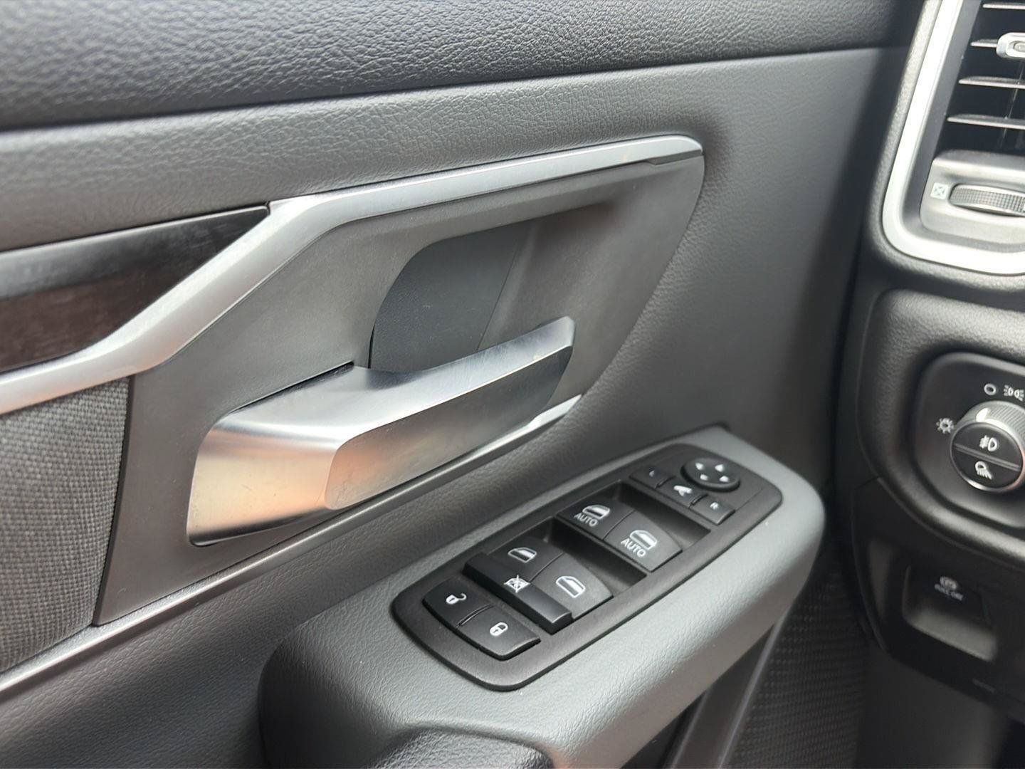 Used 2023 RAM 1500 Big Horn AWD/4WD image 19