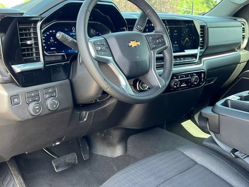 Used 2026 Chevrolet Silverado 2500 LT w/ Snow Plow Prep/Camper Package AWD/4WD image 21
