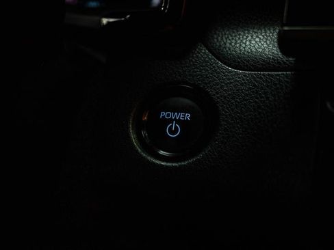 Used 2025 Toyota Camry SE FWD image 21