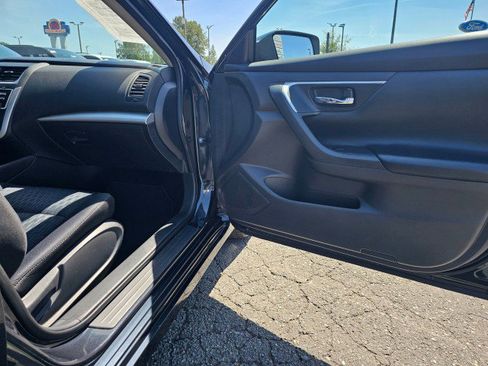 Used 2017 Nissan Altima 2.5 S w/ Power Driver Seat Package FWD image 12