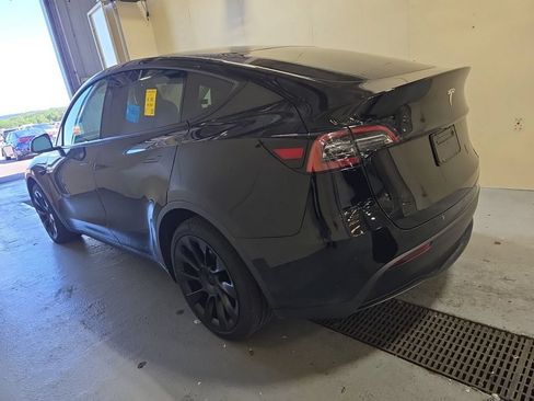 Used 2023 Tesla Model Y Long Range AWD/4WD image 4