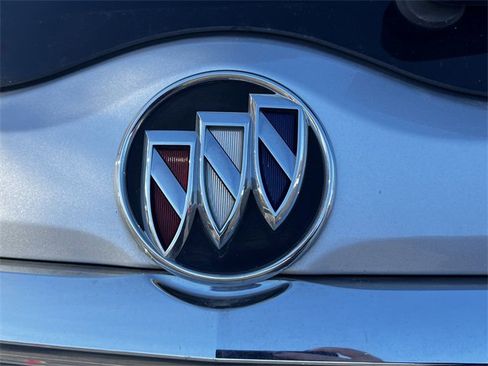 Used 2019 Buick Enclave Essence image 6