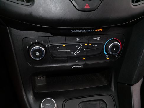 Used 2016 Ford Focus SE FWD image 23