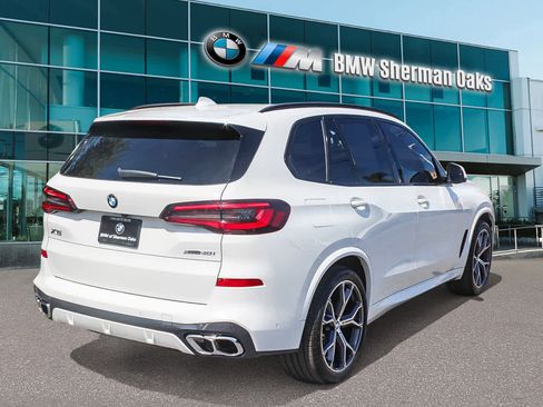 Used 2023 BMW X5 xDrive40i w/ M Sport Package image 4