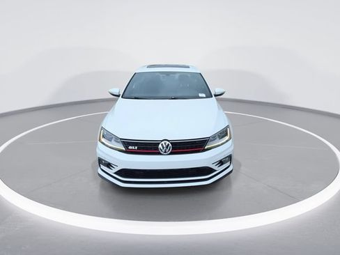Used 2017 Volkswagen Jetta GLI FWD image 3