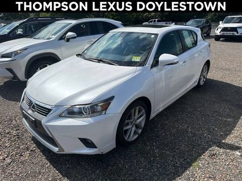 Used 2015 Lexus CT 200h w/ Seat Comfort Package FWD image 1