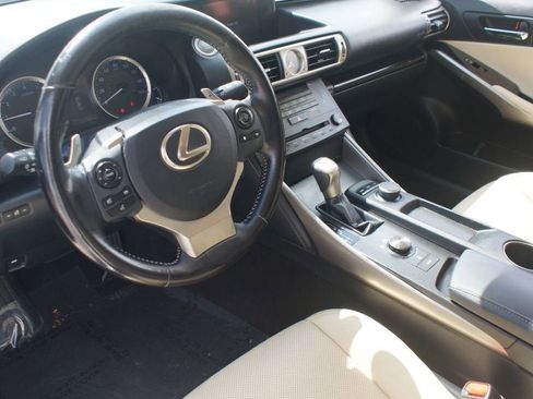 Used 2016 Lexus IS 200t RWD image 13
