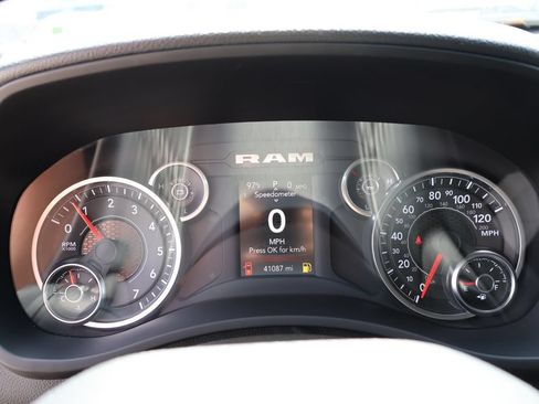 Used 2024 RAM 2500 Big Horn w/ Night Edition AWD/4WD image 30