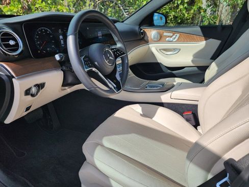 Used 2023 Mercedes-Benz E 350 4MATIC Sedan image 24