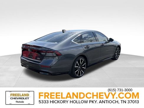 Used 2025 Honda Accord Touring image 3
