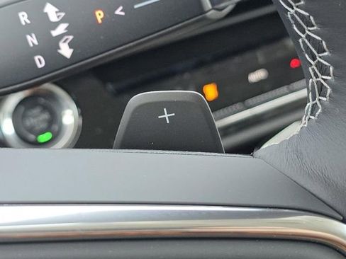 Used 2024 Buick Envision Avenir image 38