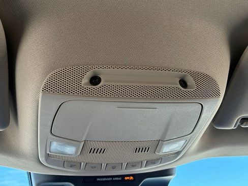 Used 2024 Ford Expedition XLT image 27