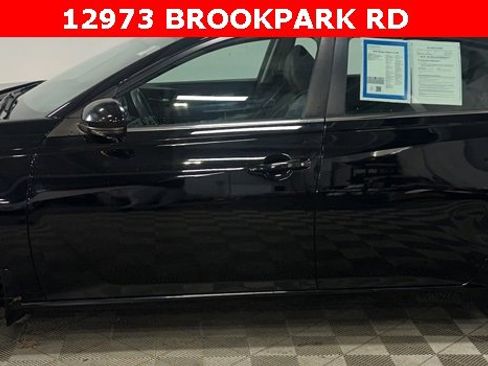 Used 2019 Nissan Altima 2.5 SR w/ SR Premium Package image 6