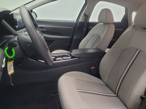 Used 2021 Hyundai Sonata SE FWD image 17