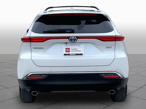 Used 2024 Toyota Venza XLE AWD/4WD image 5
