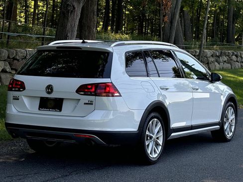 Used 2017 Volkswagen Golf Alltrack S AWD/4WD image 4