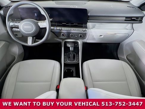 Used 2024 Hyundai Kona SE image 18