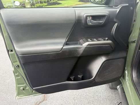 Used 2021 Toyota Tacoma TRD Sport RWD image 22
