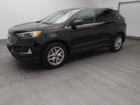 Used 2024 Ford Edge SEL image 2